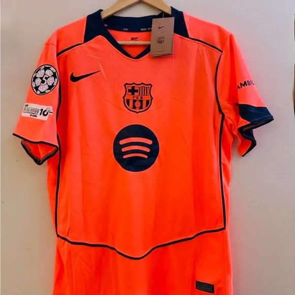 Pedri #8 Barcelona Third Jersey 25/26 Fan Version Size Medium - Picture 2 of 2